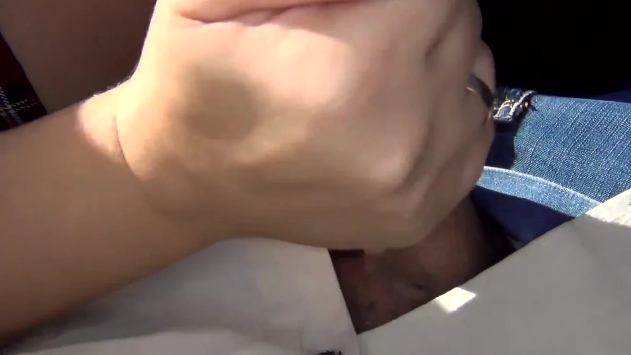 Ⓧ RISKY HANDJOB CLASSMATE UNDER THE TABLE ON LESSON - xSANYANY