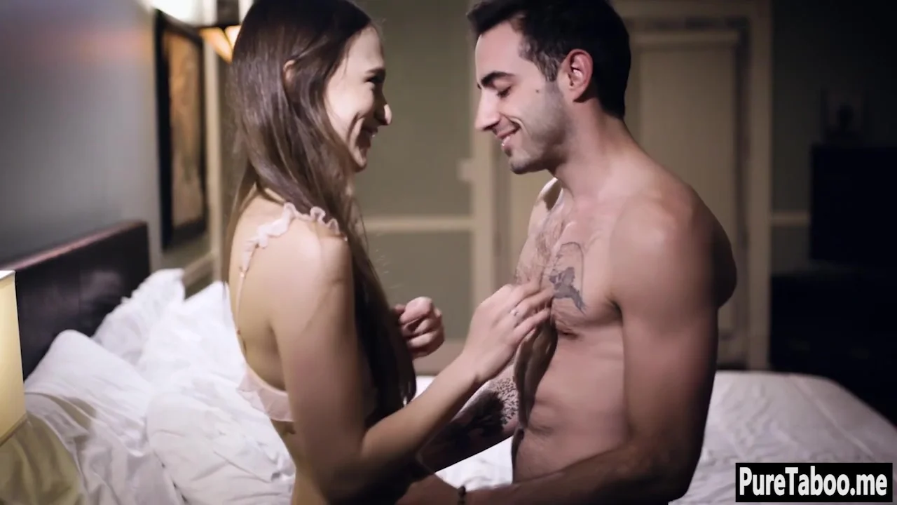 Bad Guy Fucks A Petite Latinas Mouth With Big Thing
