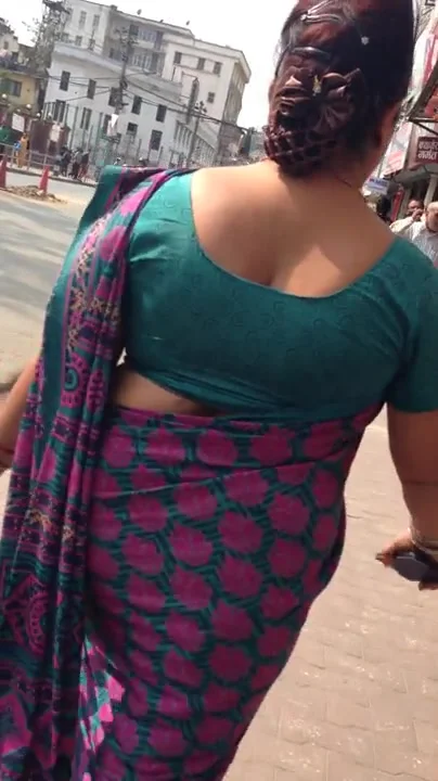 big ass sexy nepali aunty ass walk in saree