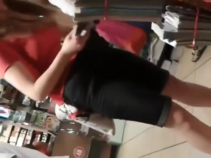 Hungry teens 18+ get off bicycles to eat