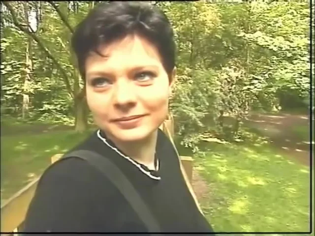 Pale MILF masturbates - Julia Reaves