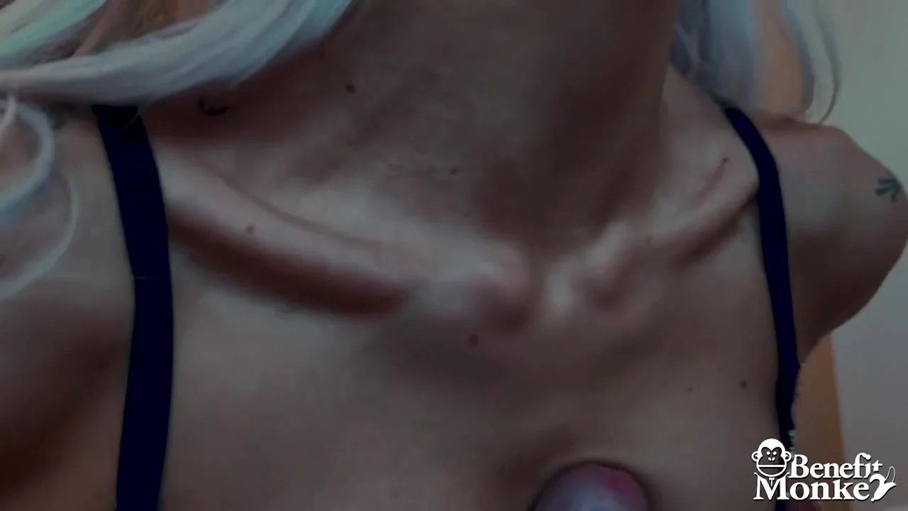 Veronica Leal gives an explosive blowjob