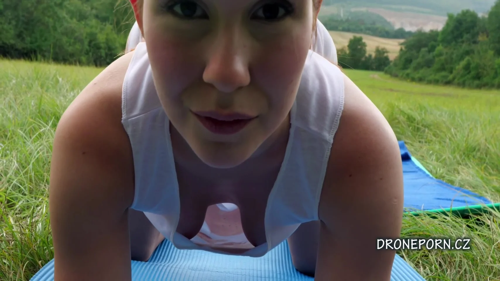 Outdoor 4 Min - Sweet Cat