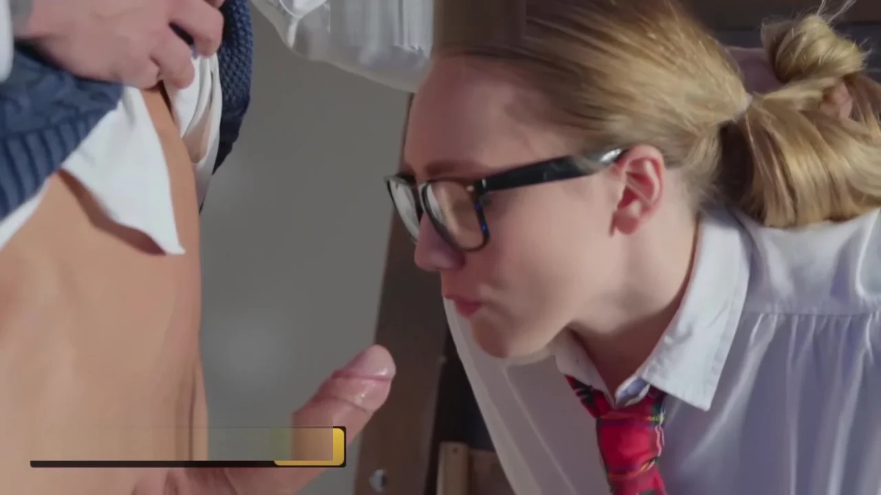 Petite Step-Sister and Fuck Her in Ass