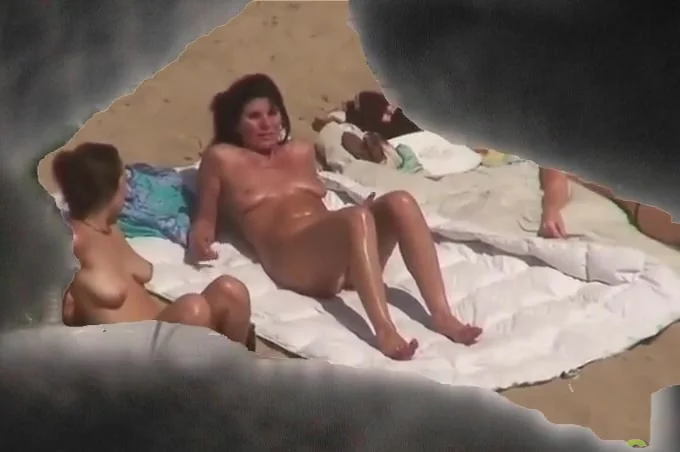 Naturists Real Couples In The Beach