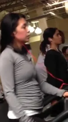 Lovely latina working her booty (face shot) vid #1