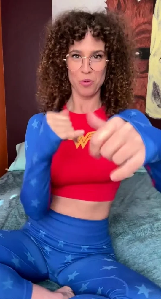 VibeWithMommy – Cheating Girlfriend Facetimes Bull While