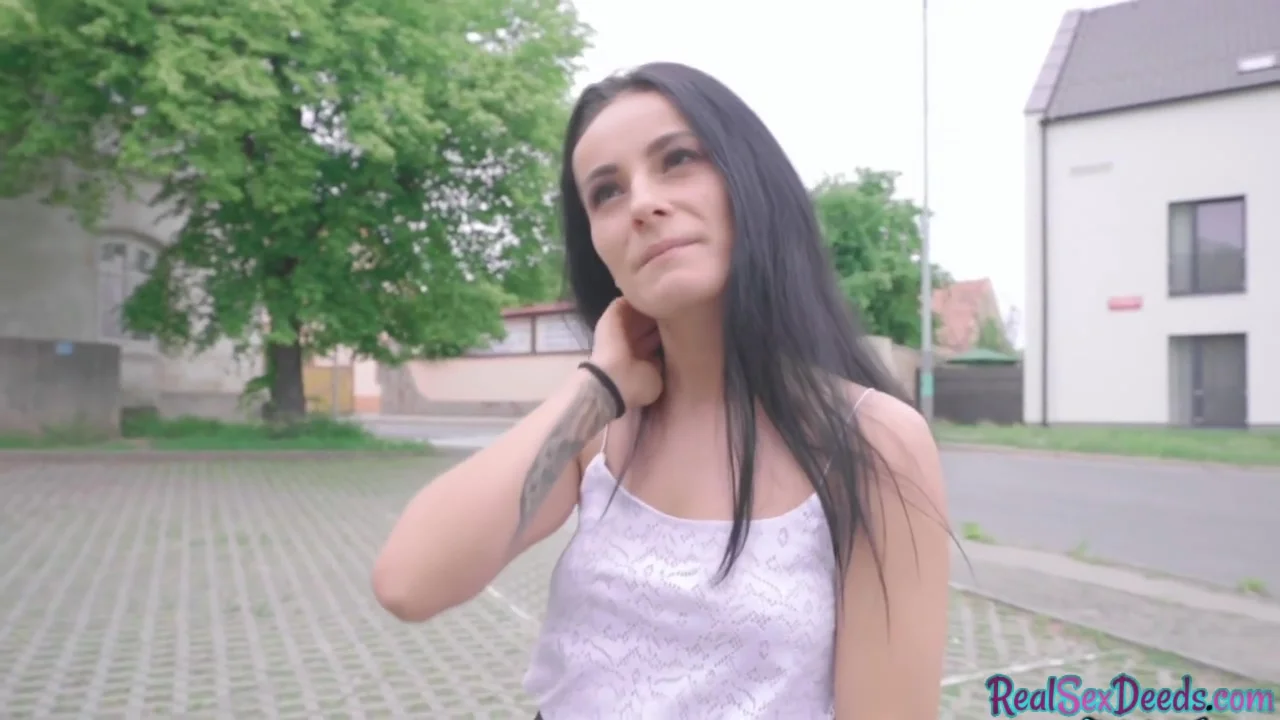 Real European Amateur Gets Doggystyled For Cash