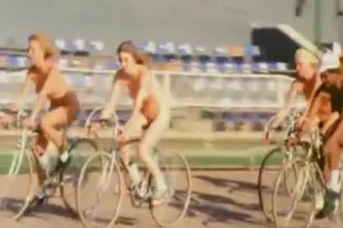 QUEEN- BICYCLE RACE (UNCENSORED VERSION)