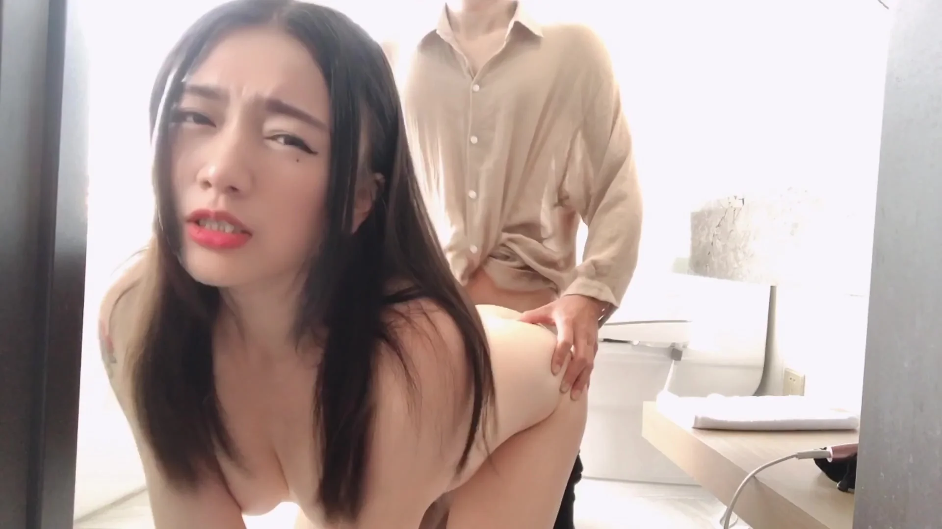 Asian Girl Fucked By Photographer Ejaculation On The Face