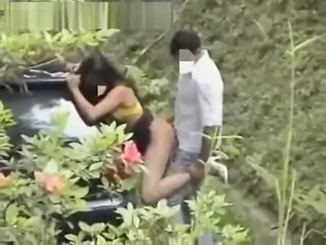 Fucking hidden girl in park
