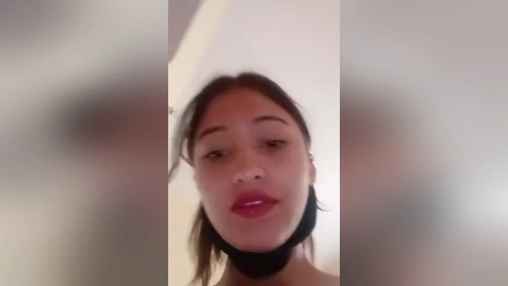 Hot Sexy Chick Super Nude Show In Bathroom