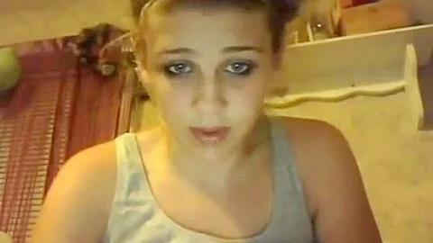 teen plays in omegle