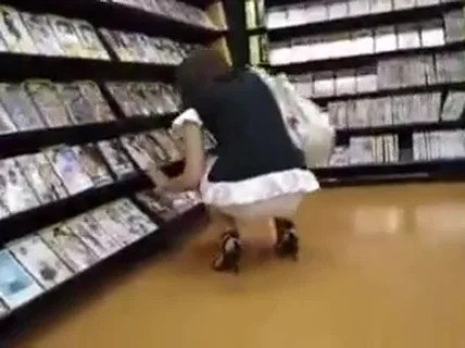 Japanese Flasher Milf