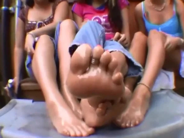 Lexi, Leah & Rebecca show their dirty feet oiled