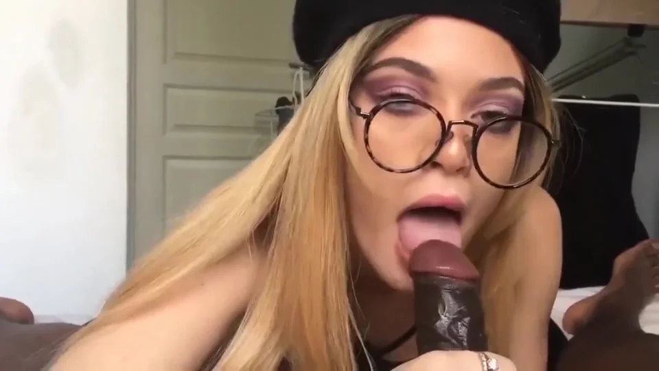 Slinky French Babe Sucks Big Black Dick And Getting