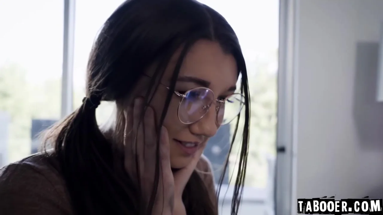 And Kitchen Lesbian Fuck With Maya Woulfe And Aiden Ashley