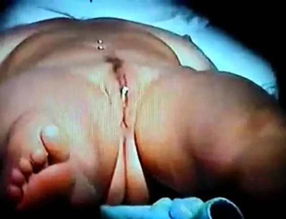 Neighbour cought suntanning nude