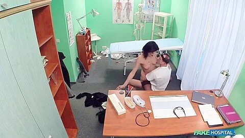 Celine Noiret In Gives Head And Gets Screwed In Doctors Office