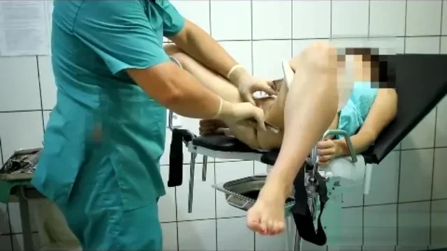 Lustful doctor fucks a girl on the table