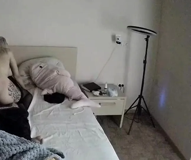 Blonde college girl fucks on cam with guy from gym