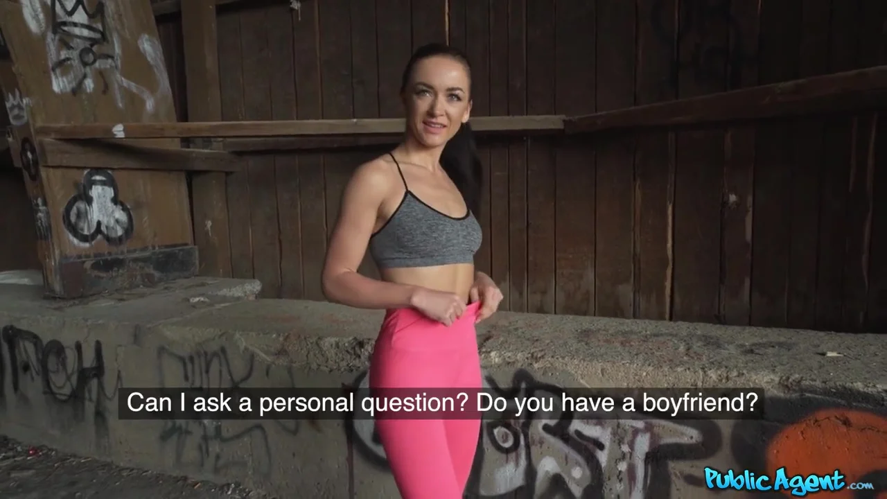 Fit Runner In Tight Leggings