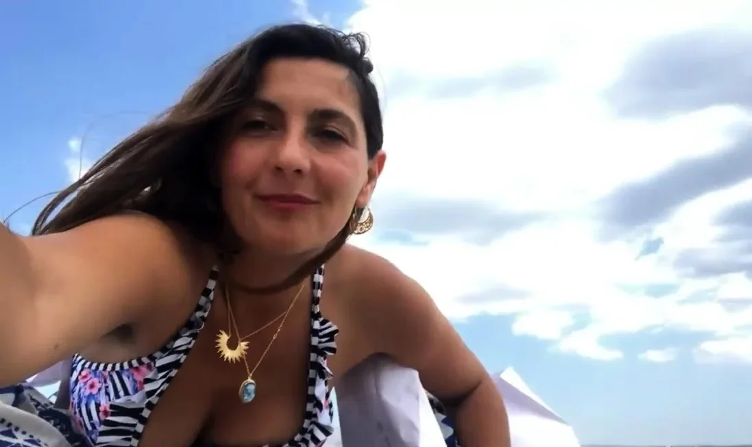 tsetsi tits on the beach