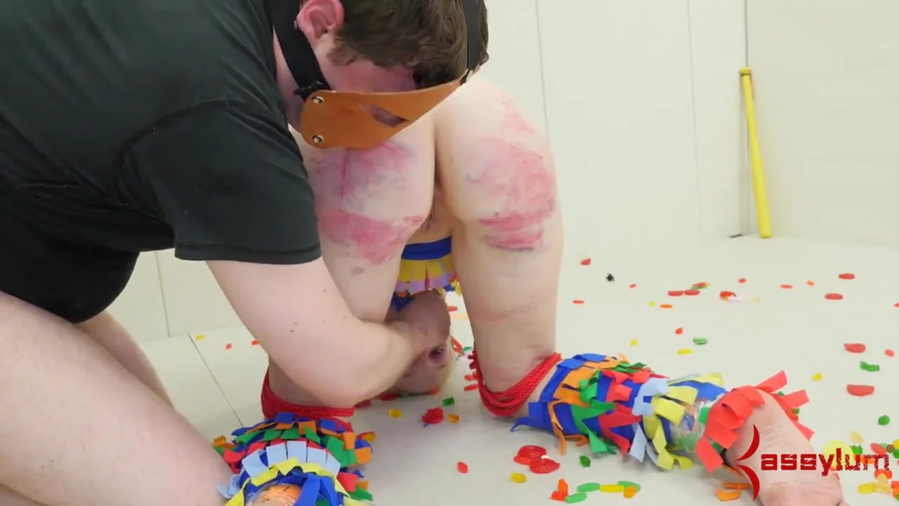 Anally ravaged submissive dressed as pinata
