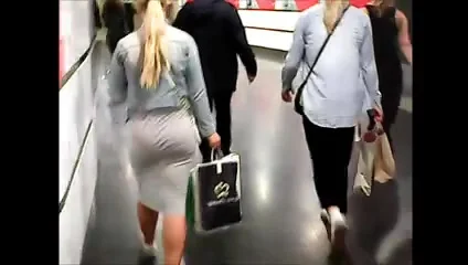 Blonde teen 18+ hot ass