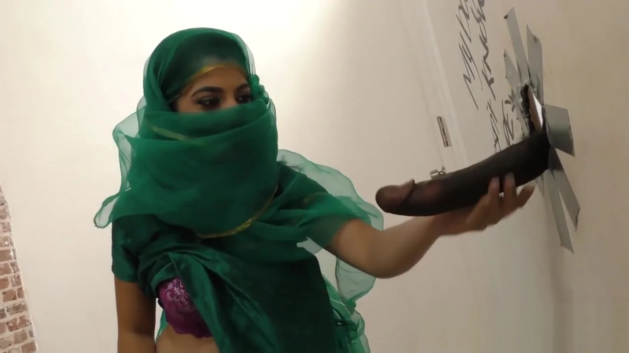 Arab slut sucking bbc