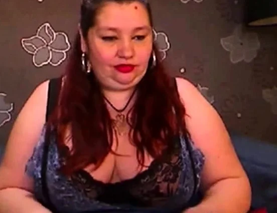 MATURE BBW IN FULL BACK PANTIES 2