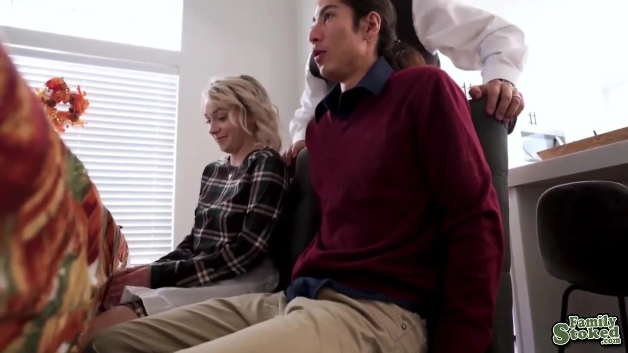 Slutty Stepsis Ava And Horny Stepbro David Bangs During Thanksgiving