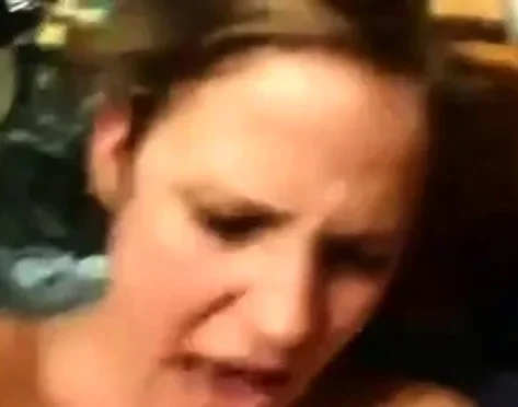German Slut fucking and squirt