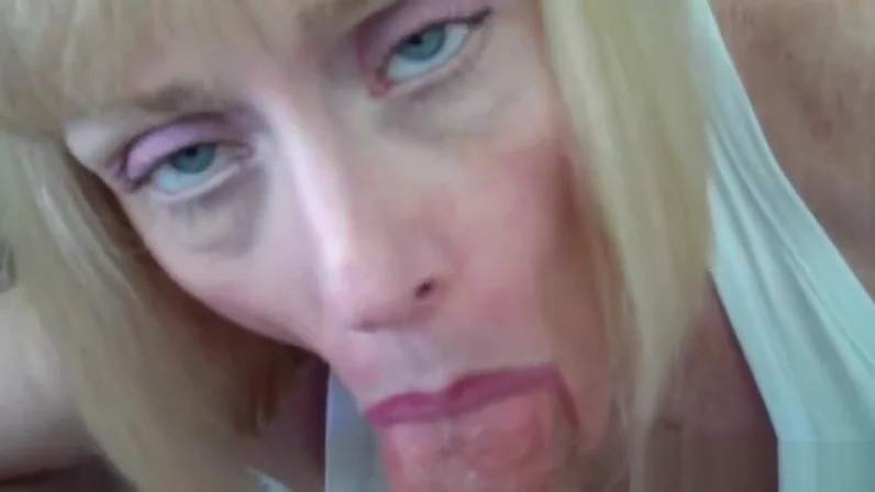 Cocksucker Grandma Amateur GILF Is So Hot