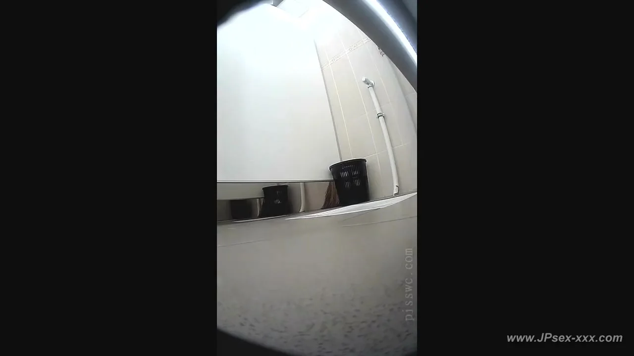 peeping blondes go to toilet.77