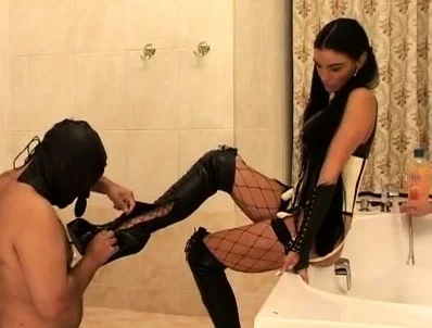 Carmens Foot Slaves