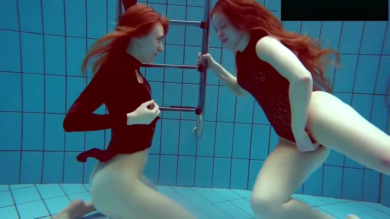 Two Hot teens 18+ Underwater