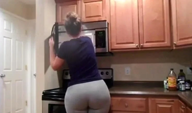 PAWG Sexy ASS in Hair, Tutorial (PG) - Ameman