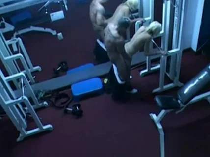 Horny folks fucking at the gym