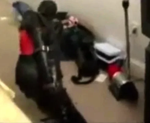 Bondage self unpacking