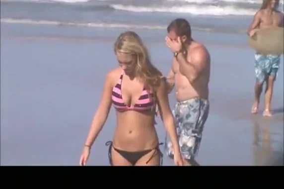 Hot body teen 18+ in bikini