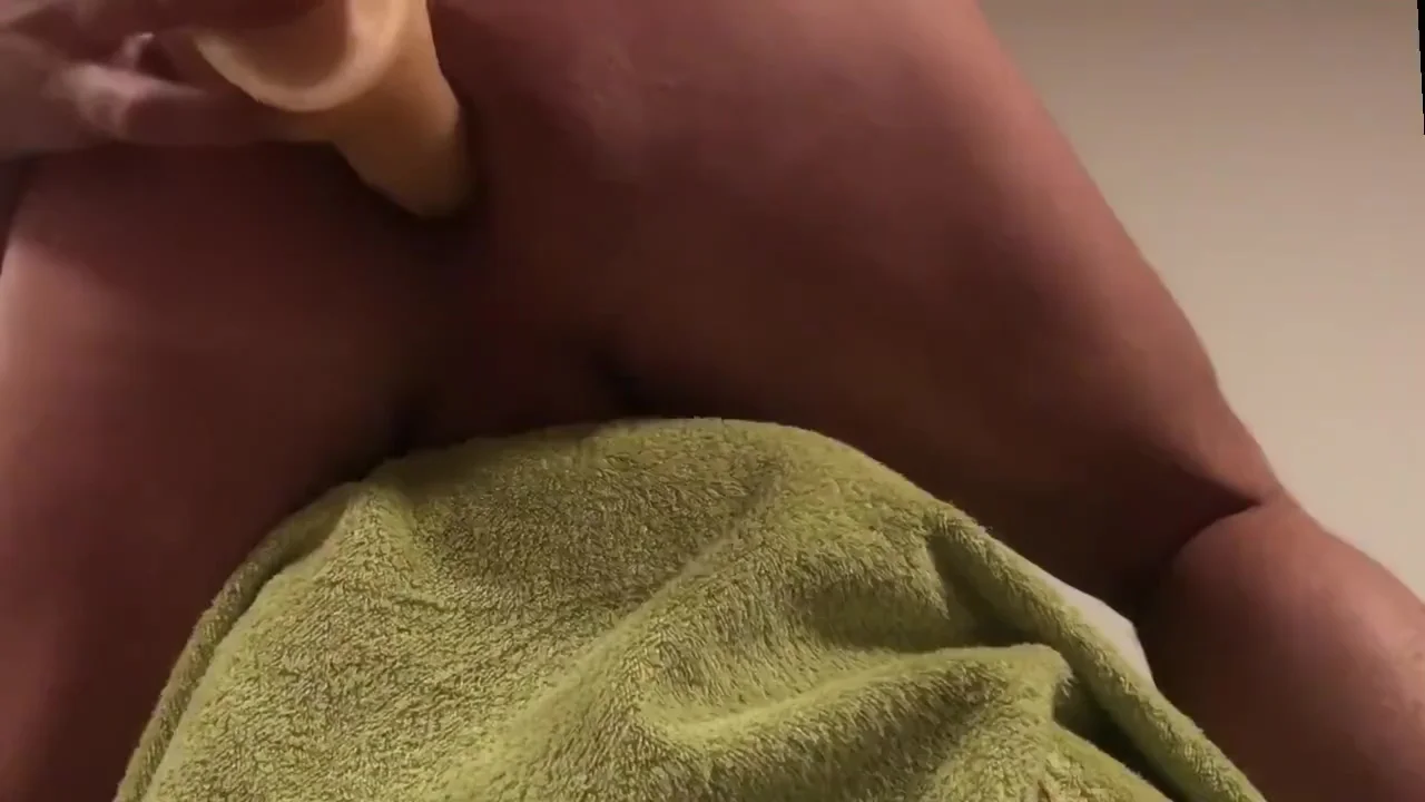 Dildo play I’m doggystlye