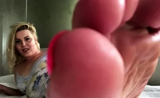Goddess Rose Thorne - Perfectly Dreamy Feet