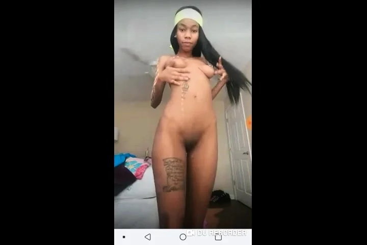 Small ebony teen fucking a tight kiwi pussy