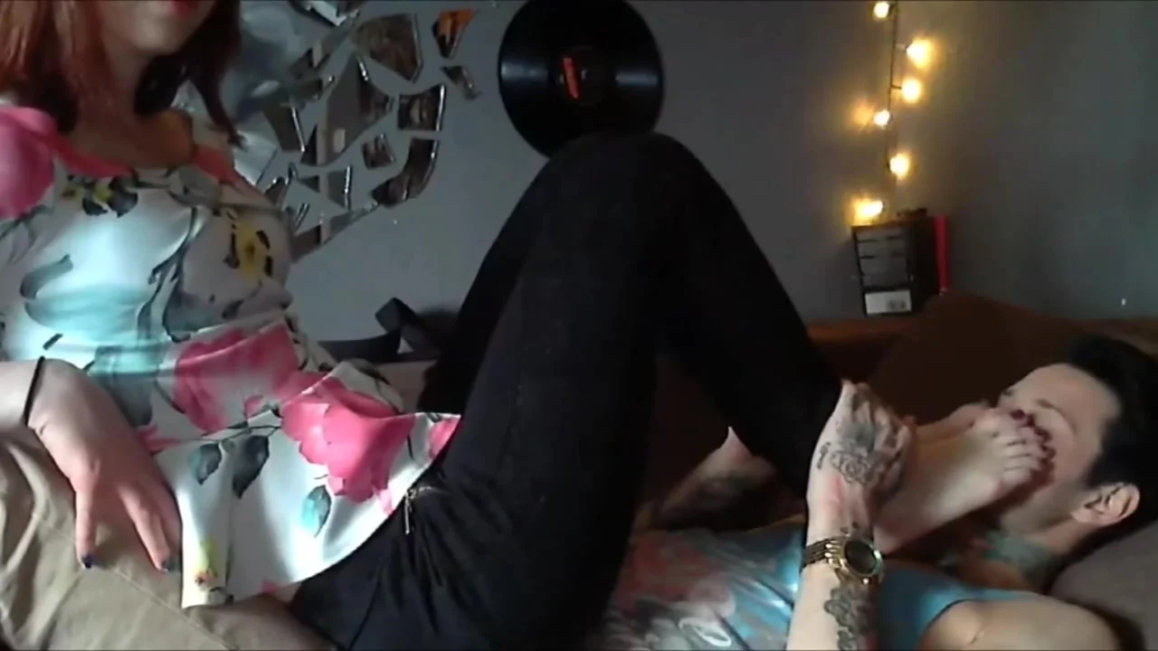 Real Amateur foot and socks worship