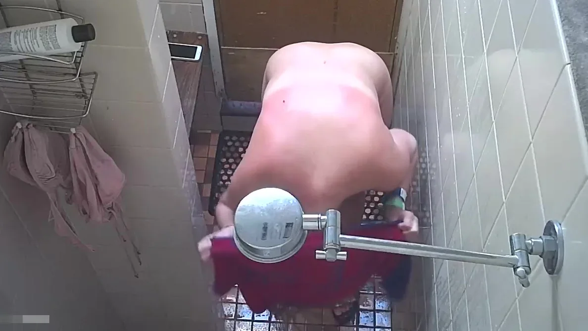 Fat Tits teen 18+ in the shower