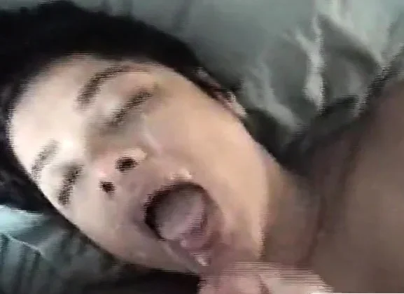 girls spoonfed facial