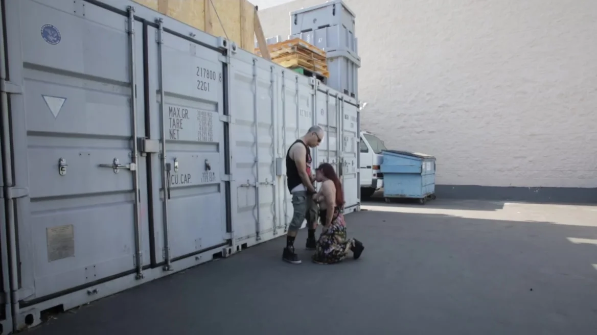 I am the mechanic that Katt Lowden gave an outdoor public blowjob to!