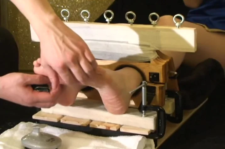 Japanese Foot Tickling 5