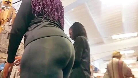 Tall Thick Amazon Ebony Second Capture